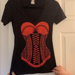 Novelty hourglass Coursey tee